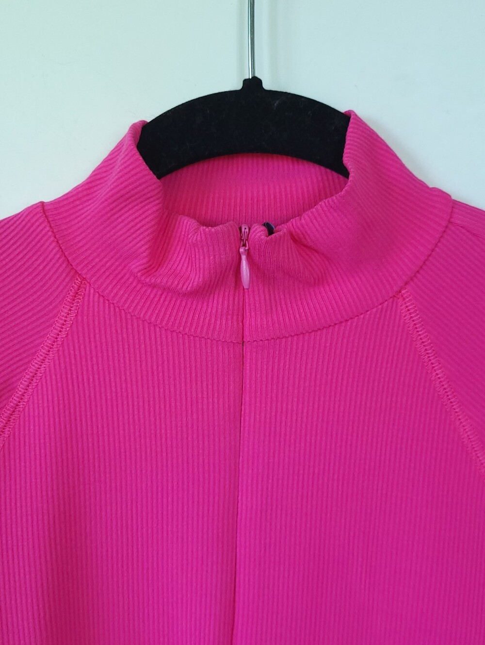 Naked Wardrobe NWOT Hot Pink Ribbed 1/2 Zip Crop Mock Neck Top Y2K Baddie L - Picture 7 of 12